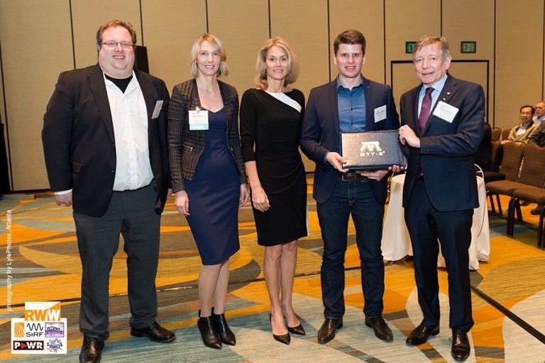 Dritter Platz bei der 2018 IEEE Radio and Wireless Week in Anaheim für EEI-Mitarbeiter am LTE