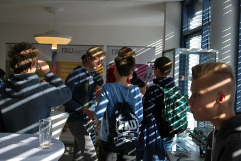 Schnupper-Uni EEI (Bild: FAU)