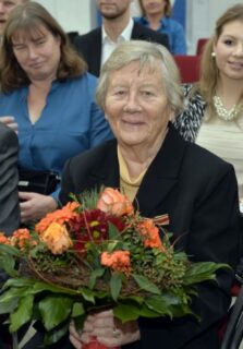 Prof. Dr. Dr. Helga Schüßler bekam 2014 das Bundesverdienstkreuz verliehen
