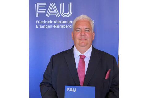 Zum Artikel "Das Department gratuliert: Dr. Heinrich Milosiu zum Honorarprofessor ernannt"