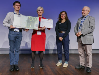 Zum Artikel "Das Department gratuliert: Best Poster Award für Dr. Florian Hubert"