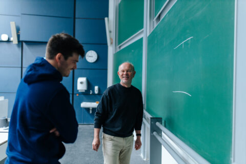 Zum Artikel "Quantenelektronik und Elektromobilität – Department EEI bietet Lehrerfortbildungen an"