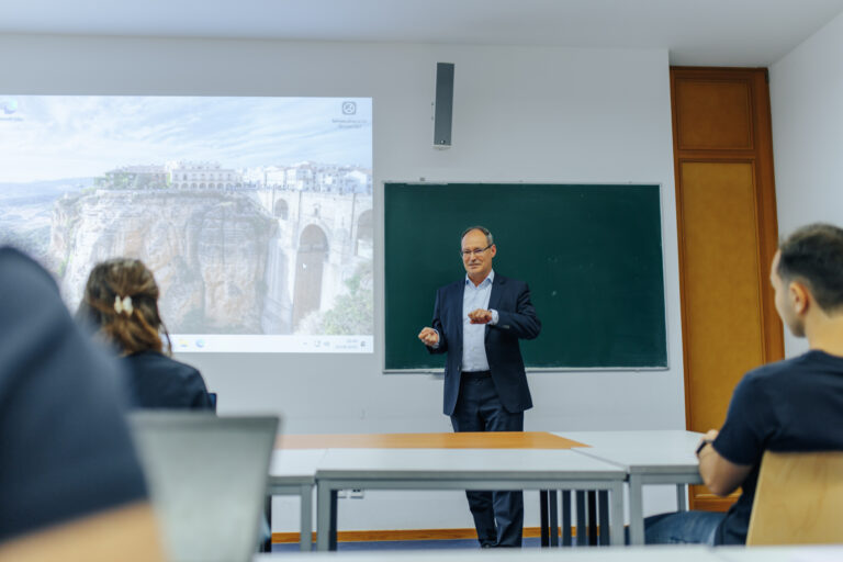 Beitragsbild für Elektrotechnisches Kolloquium