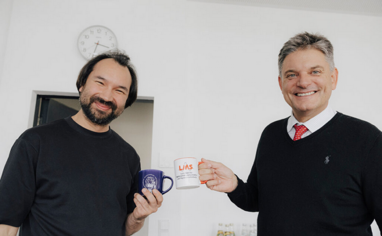 Prof. Dr. Sebastian Schlecht, Professur für Signalverarbeitung. (Bild: FAU/Giulia Iannicelli)