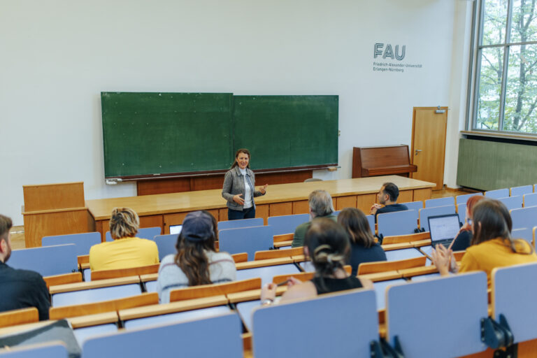 Beitragsbild für Fortbildungen für Lehrkräfte